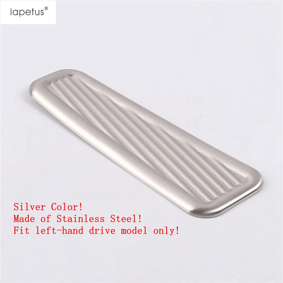 Left Foot Rest Pedal Plate Panel Non-Slip Pad Decoration Protection Cover Trim Interior Accessories For Cadillac XT4 -