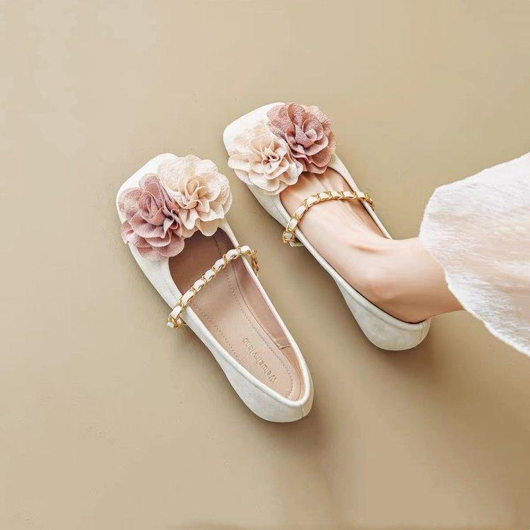 

Французские ретро туфли Мэри Джейн женские с мелким вырезом 2025 новая весенняя обувь на плоской подошве новые китайские туфли для позднего вечера легкий бриз 40 бежевый