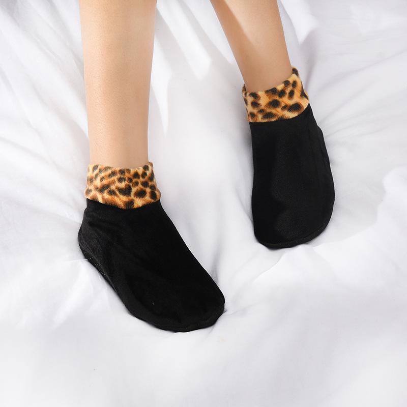 Damen Plus Samt Verdickte Rutschfeste Haussocken – Warme Halblange Überschuhe für Herbst & Winter.