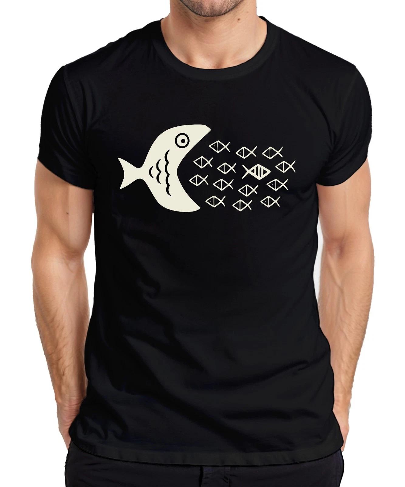 Großer Fisch frisst kleine Fische Fischschwarm Meer Ozean Maritim Herren T-Shirt XXXL