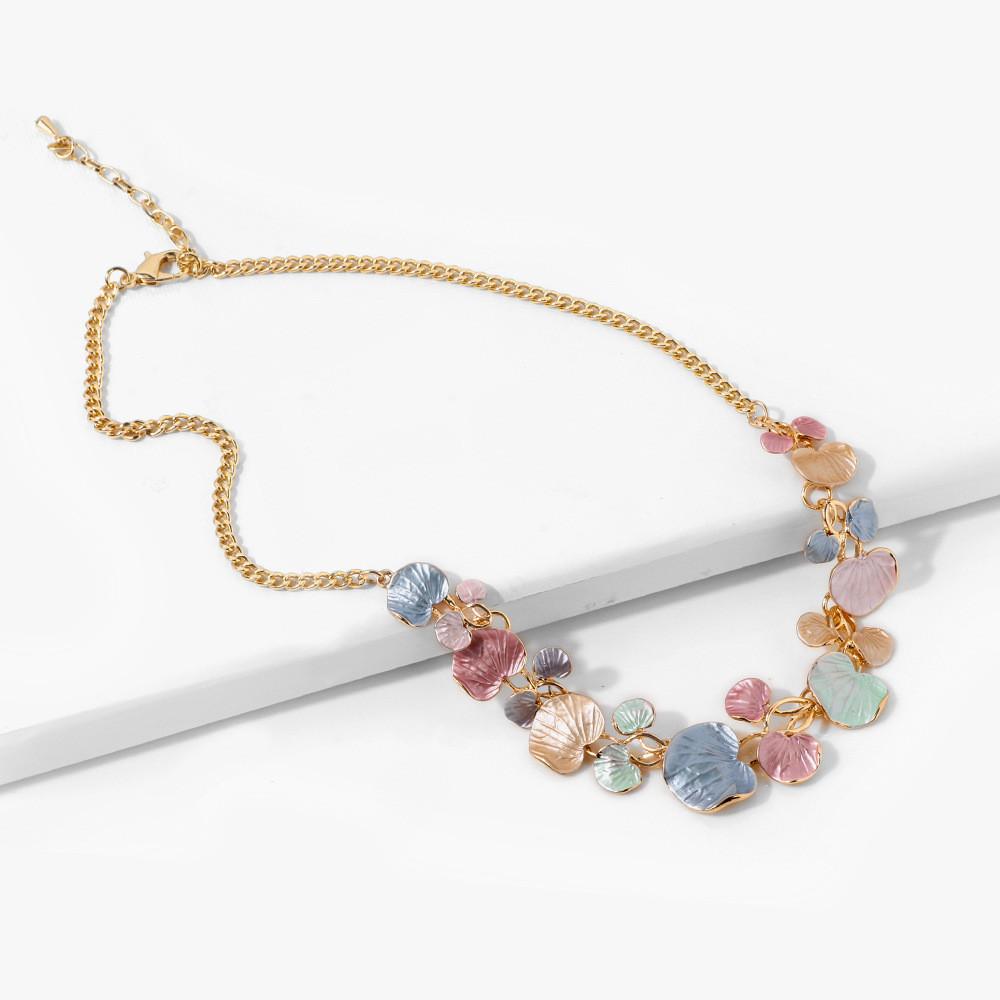 Trendy Floral Necklace For Women In Multi-color Alloy Material With Elegant Oil Finish