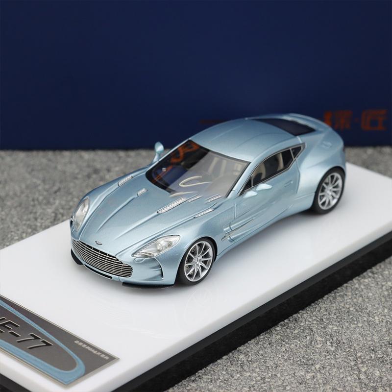 

В наличии Deepmaker 1:64 Aston Martin One 77 Симуляционная смола Миниатюрная модель Заказные детские игрушки Подарочная коллекция Украшение