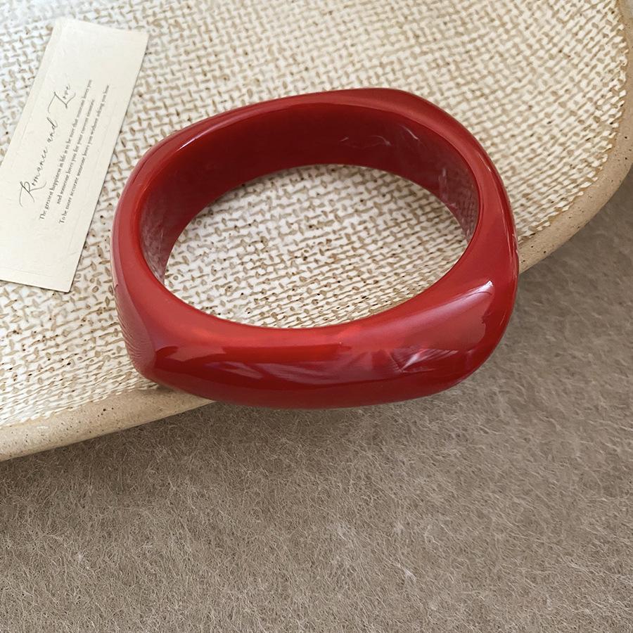 Elegant Geometric Resin Marbled Bangle - Chinese Style, Versatile Commuting Bracelet, Light Luxury Jewelry.