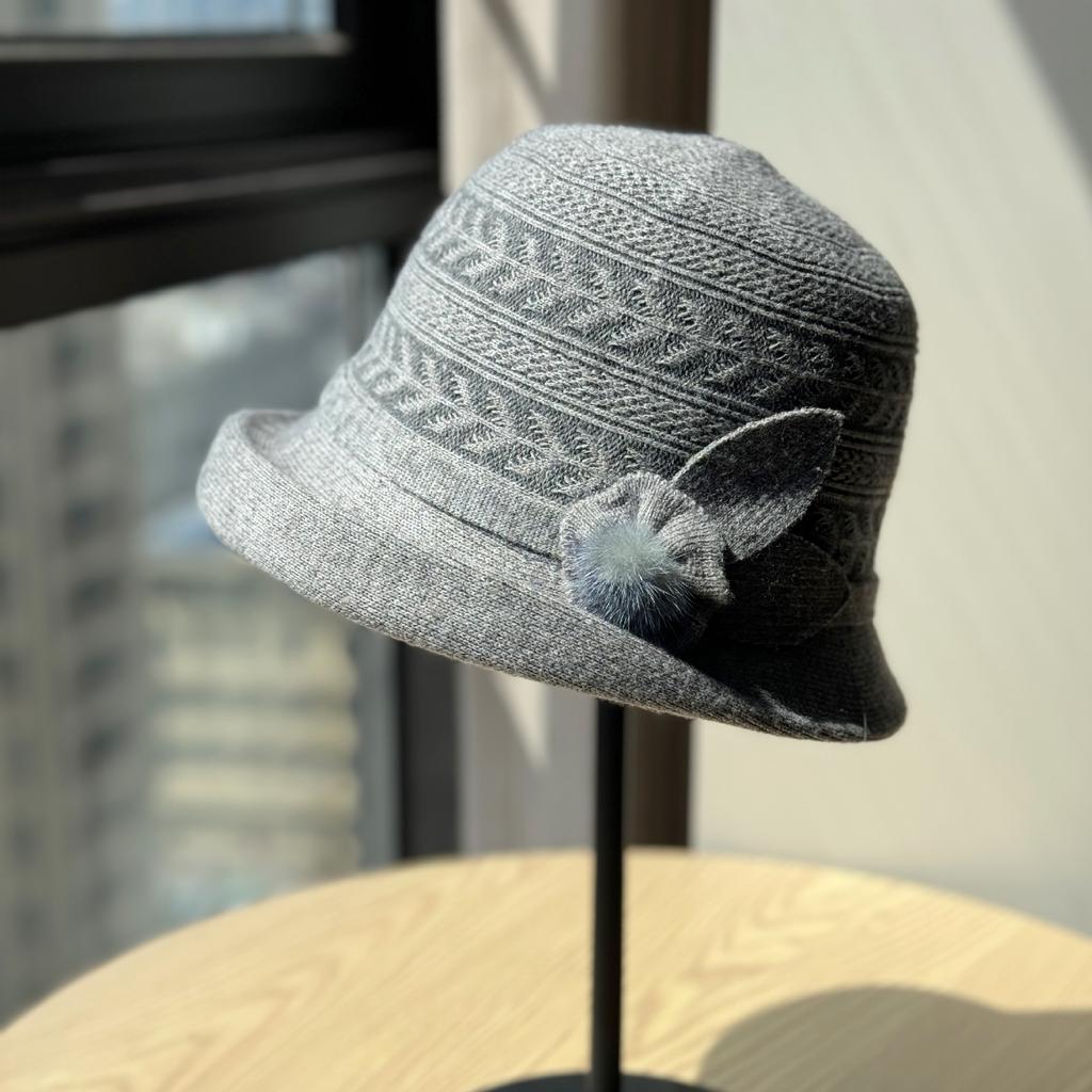 Chapeau de Pêcheur Tricoté Dôme Automne et Hiver Version Coréenne Tendance Décontracté Polyvalent Chapeau Bassin Relevé pour Mère Rend le Visage Plus Petit