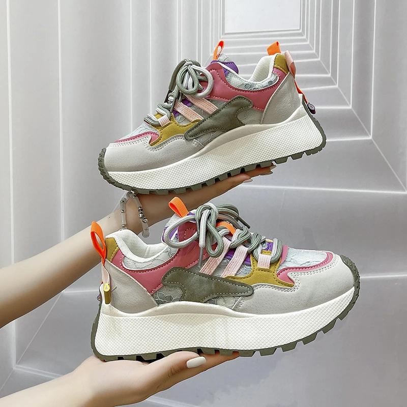 

Мода 2024 года, новые женские туфли на толстой подошве, на платформе, на танкетке, студенческие кроссовки, увеличивающие рост женщин, для ходьбы, модные женские туфли 38 зелёный