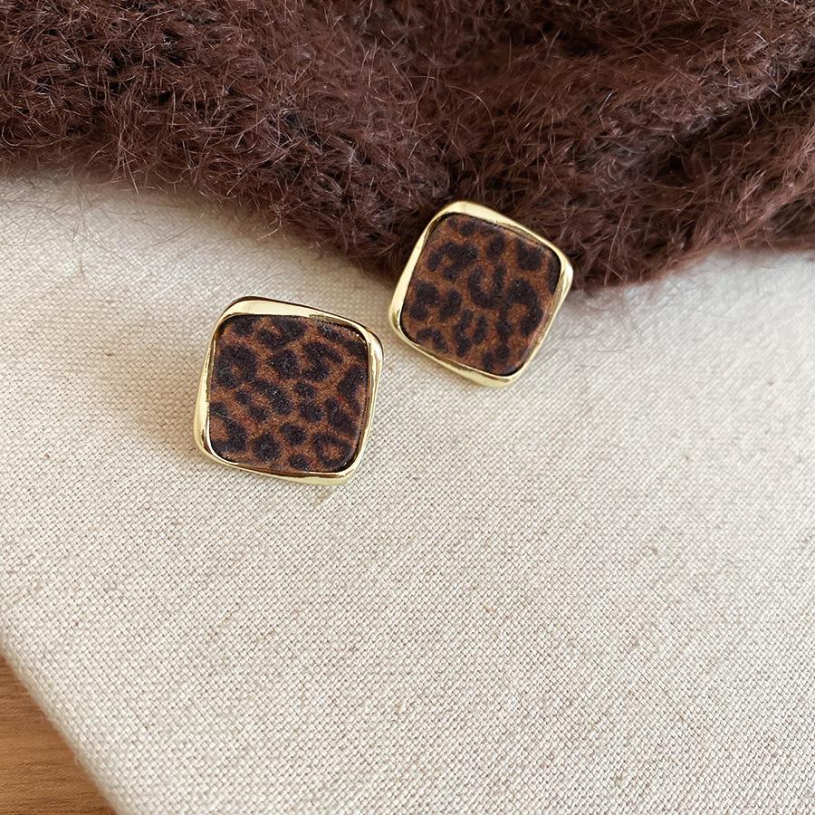 Silver Needle Leopard Square Round Stud Earrings Vintage Maillard Niche Earrings Earrings Daily Versatile Earrings