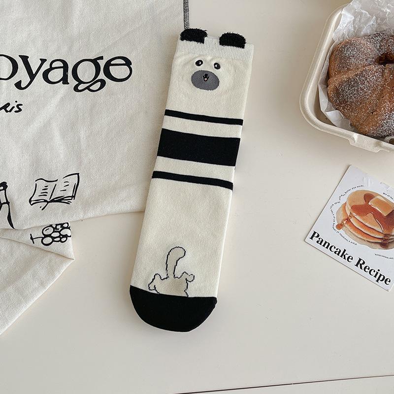 

Female Autumn Cartoon Animal Straight Plate Medium Tube Cotton Socks 1 pair