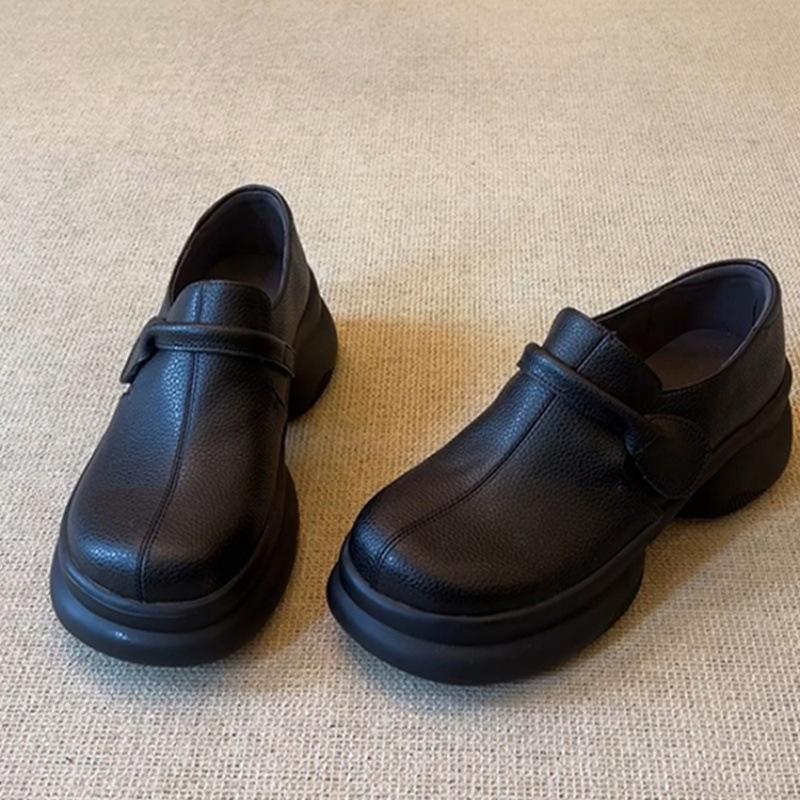 

Soft leather version~ British thick-soled heightening casual round head Velcro loafers women s retro black small leather shoes single shoes 40 чёрный