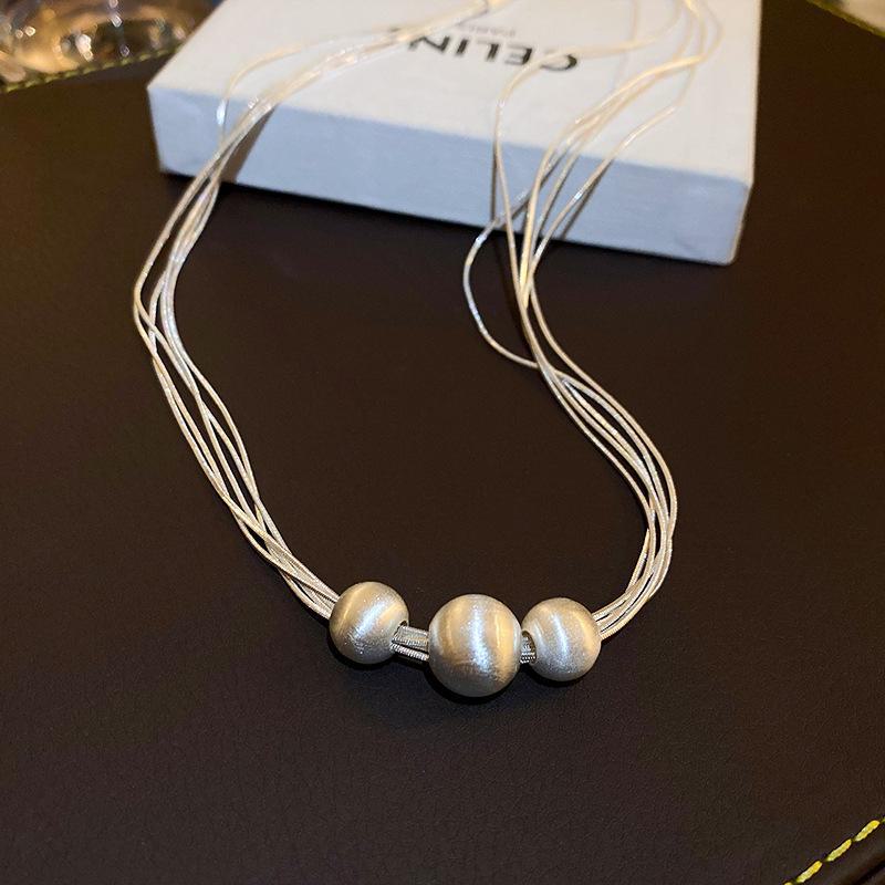 Titanium Steel Acacia Bean Pendant Clavicle Choker - Simple and Elegant Korean Style Necklace.