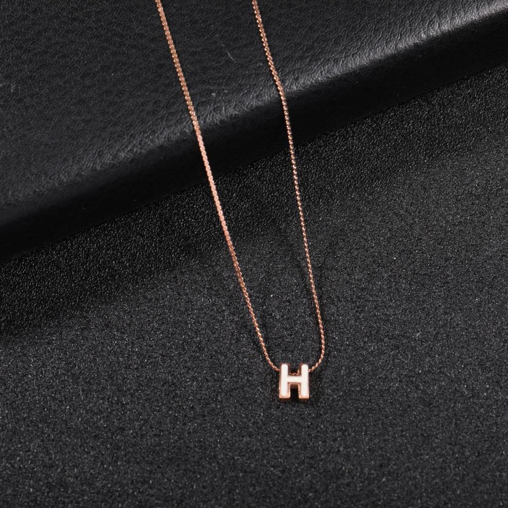 Französischer Chic 3D H Anhänger Choker Halskette für Damen - Edelstahl Schlüsselbeinkette, Nischendesign, Herbstkollektion