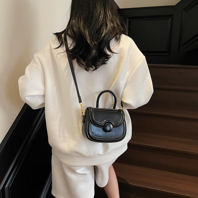 IELGY Retro Handbag Fashionable All-Match One-Shoulder Cross-Body Saddle Bag