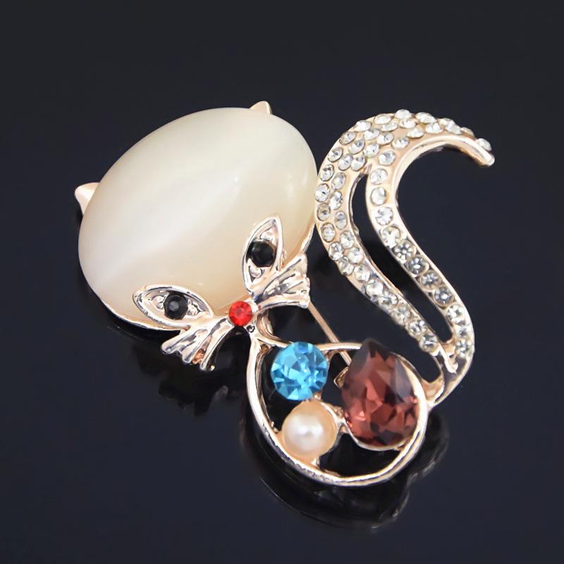 Crystal Cat's Eye Fox Brooch: Versatile Animal Lapel Pin & Scarf Buckle
