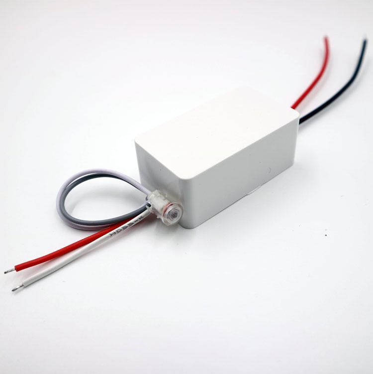 Comutator Auto de Control al Luminii 3V-30V pentru Bare Luminoase, Motoare, Lămpi Stradale - Se Activează în Întuneric