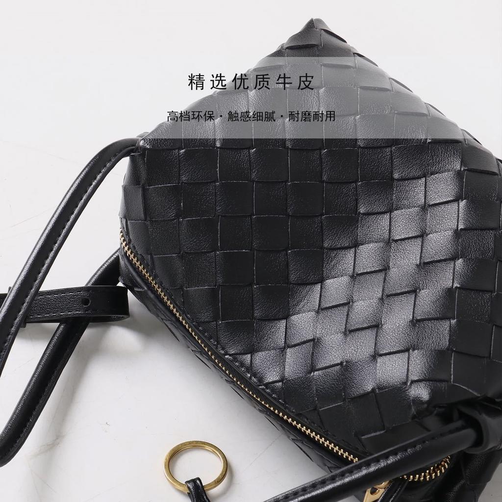Mini pletená kabelka Všestranná Jednoramenná Crossbody Polštářová taška Vysoce kvalitní Senzorický košík na zeleninu Tongqin Lindi