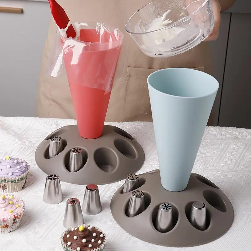 Innovate Piping Bag Nozzles Storage Rack Stand with 8 Slots Large Capacity Pastry Bag Mounting Holder Organizer Baking Accessories