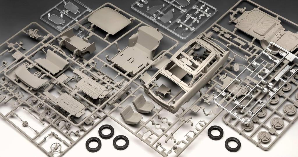 German Revell Trabant 601 60th Anniversary Exclusive Edition Plastic Model Assembly Kit 05630 1/24 (Car)