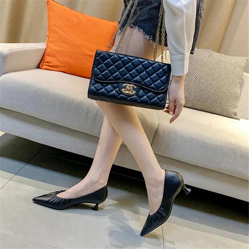 Größe 34-40 Damen 4,5cm Hohe Absätze Qualitäts-Pumps Dame Spitz Mittelhoch Absatz Flacher Ausschnitt Mutter Büro Abschlussballschuhe