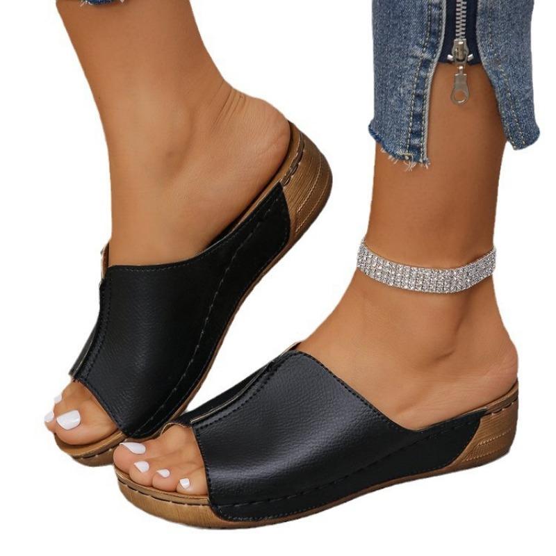 New Women's Shoes Spring and Summer Sandals Women's Comfortable Slope Heel Thick Sole Simple Casual Outer Slippers