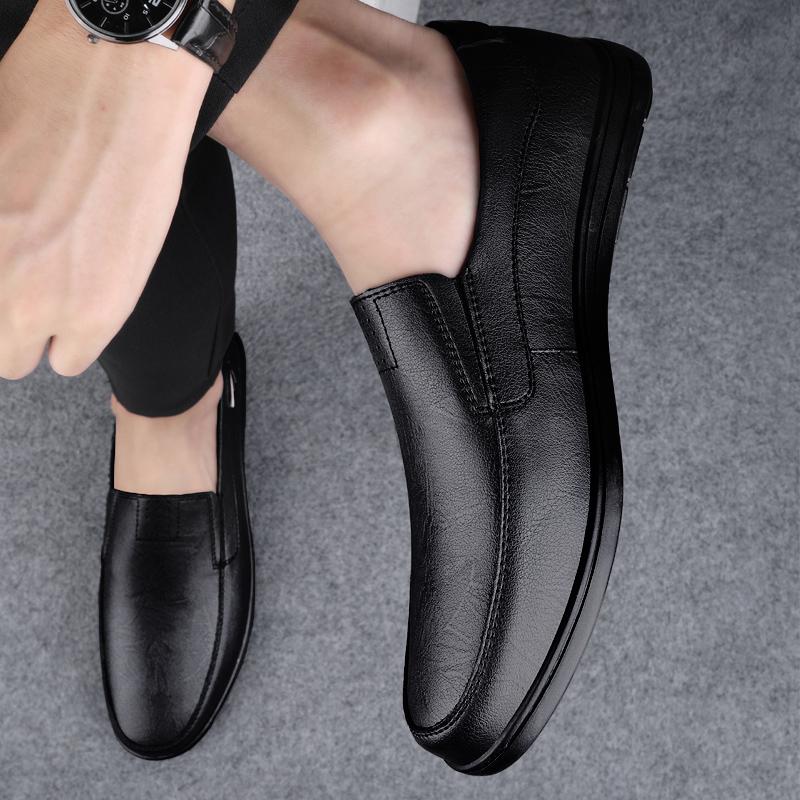 Mode Echtes Leder Herren Slipper Handgefertigt Klassische Business Falts Sommer Herren Freizeitschuhe Slip-On Mocasines Weichsohlige Laufschuhe