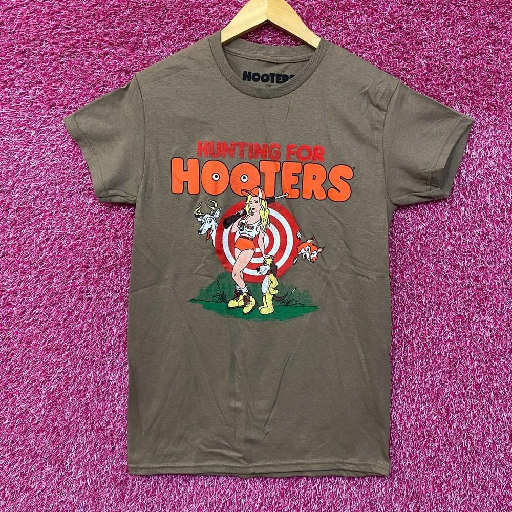 Hooters Hunting for Hooters Vintage Style Tshirt Small Unisex T-Shirt XL