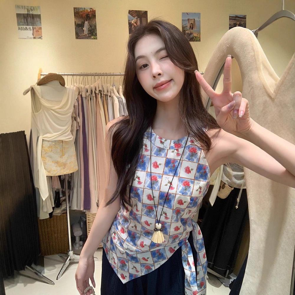 French Design Floral Plaid Neck Sling Vest Women's Summer Wear Unique and Beautiful Off-the-shoulder Back Top