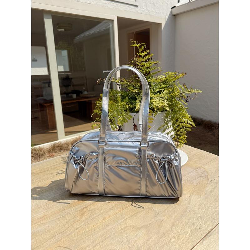 A Niche Lightweight Hand-held Armpit Bag with A Large Capacity Versatile Pillow and Single-shoulder Bag