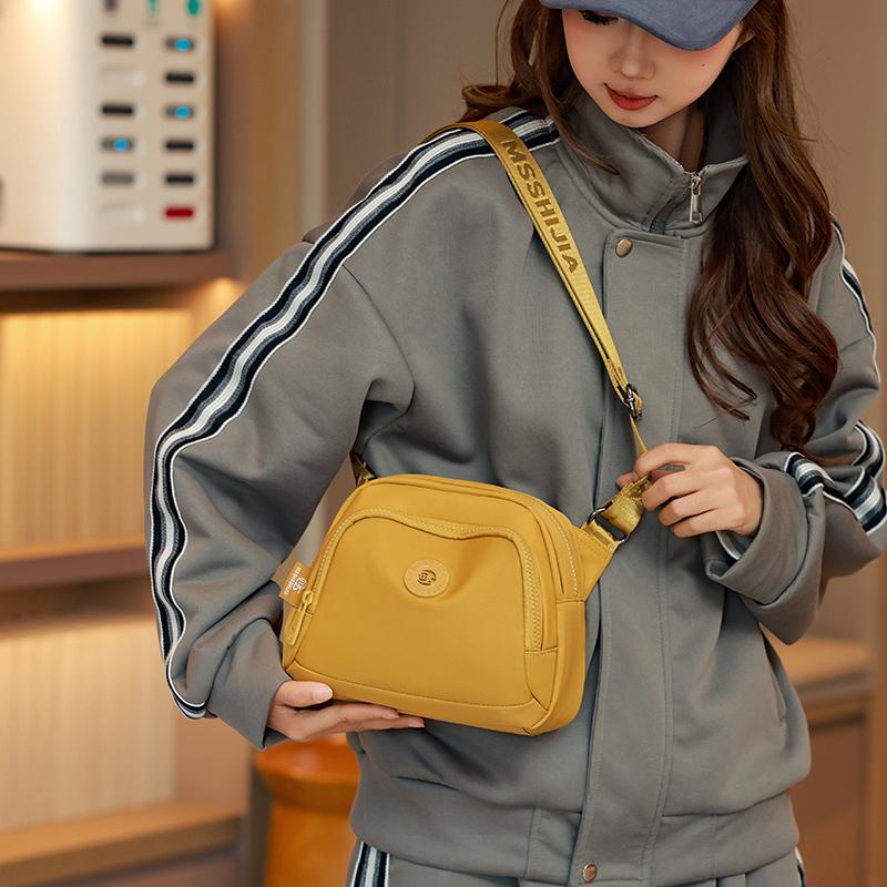 Stylish Crossbody Bag for Women with Adjustable Strap and Multiple Compartments for Daily Use and Travel