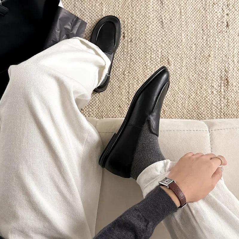 Fashion 2025 New Spring Women Loafers Genuine Leather Shoes for Women Round Toe Low Heel Women Flats Retro Genuine Leather Ladies Shoes