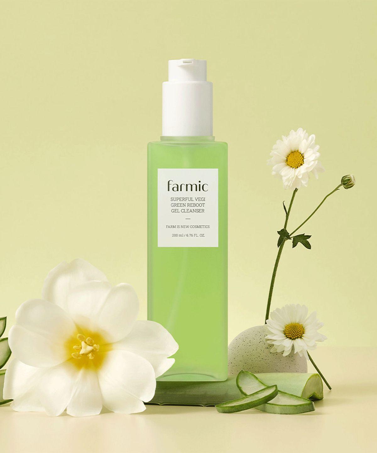 Superful Veggie Green Reboot Gel Cleanser 200ml