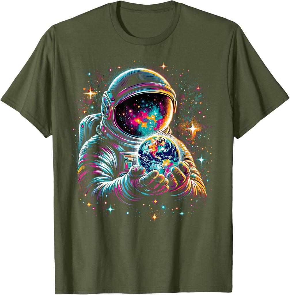 Astronaut Holding Earth Graphic Tee Retro Space Constellation Print Men Casual Trip T-Shirt