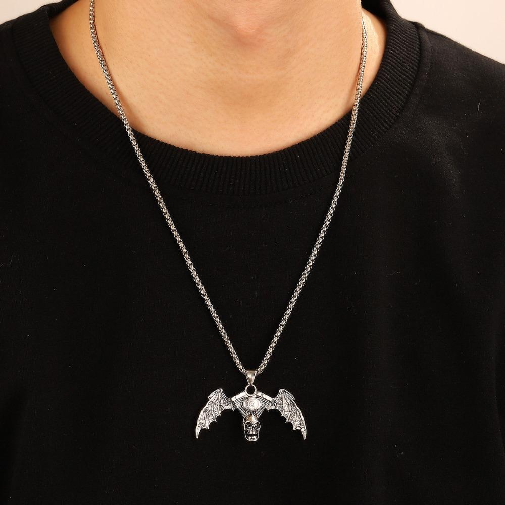 Dark Gothic Retro Sliver Color Skull Bat Wings Pendant Necklace for Women Men Hip-hop Long Sweater Chain Hallowmas Jewelry Gifts