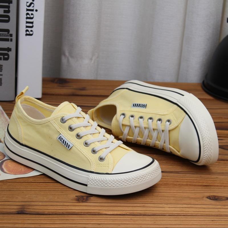 

Mango head canvas shoes women s one-pedal shoes versatile summer new wide-version board shoes retro casual little white shoes 40