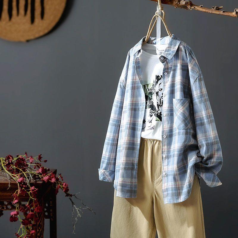 Trendiges kariertes Hemd für Damen, locker sitzend und stilvoll schlank machend mit Vintage-Hongkong-Flair, ideal für Frühling/Herbst