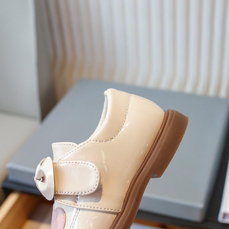 Girls' Leather Shoes Heart-shaped Pattern Bowknot Design Children's Shoes