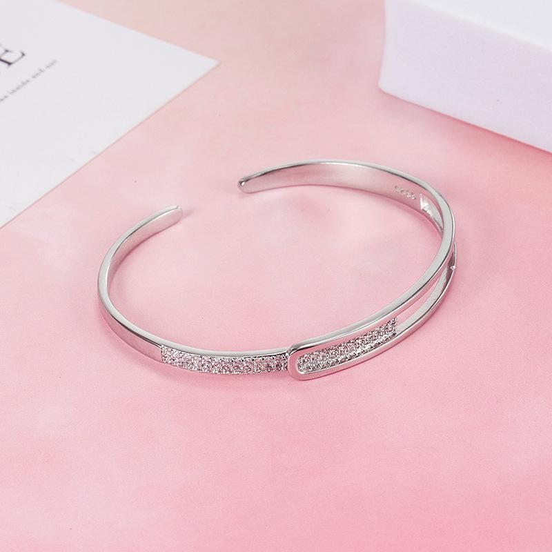 Gypsophila Diamond Bangle: High-Quality, Super Shiny, Openable Bracelet for Women, Simple Fashion Accessory 2022