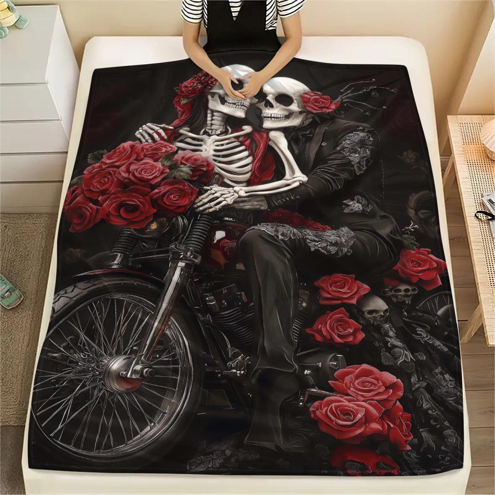 1Pc Skull Couple Print Flannel Blanket, High quality Comfortable for All Seasons, Home Decor, Warmth and Comfort, Perfect for Christmas Gifts