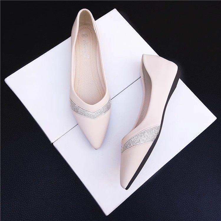 

2024 spring and autumn new flat shoes women s soft sole versatile pointed head shallow mouth single shoes French temperament four seasons ladyshoes 40