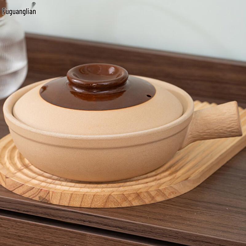 

Fu Guang Lian 19cm Single Handle Clay Pot with Lid