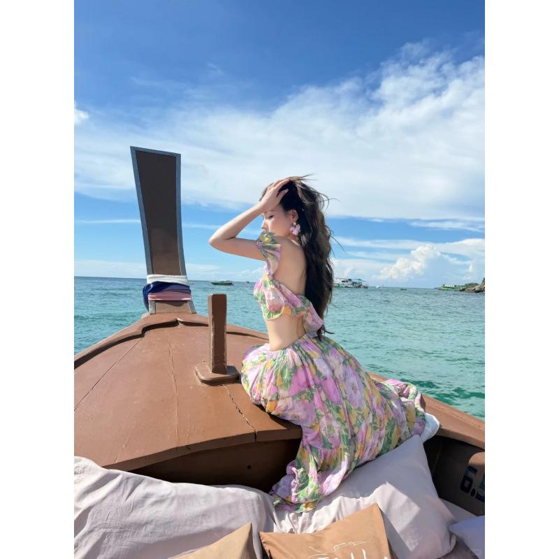 Holiday floral suit women's summer one-word shoulder tube top high-waisted skirt seaside beach two-piece set