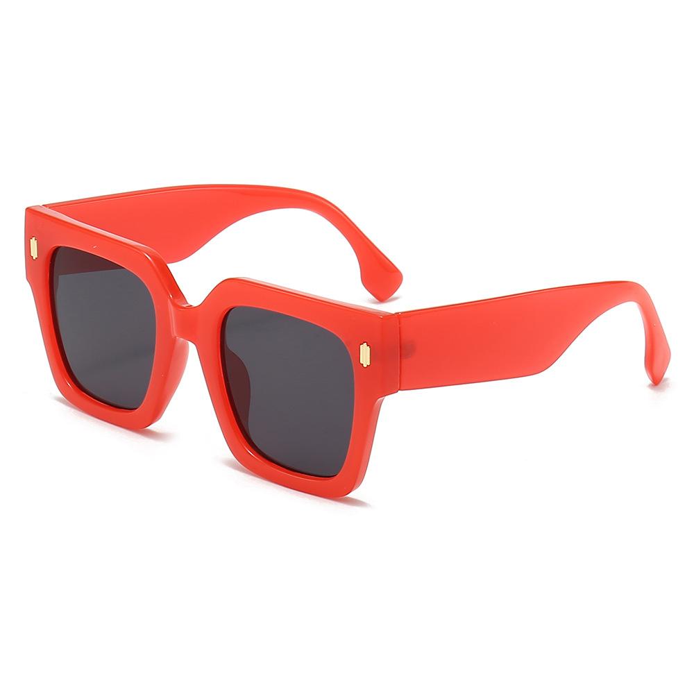 Trendy Square Sunglasses for Women & Men Fashionable UV Protection Glasses Stylish Shades for Sun Protection Must-Have Eyewear