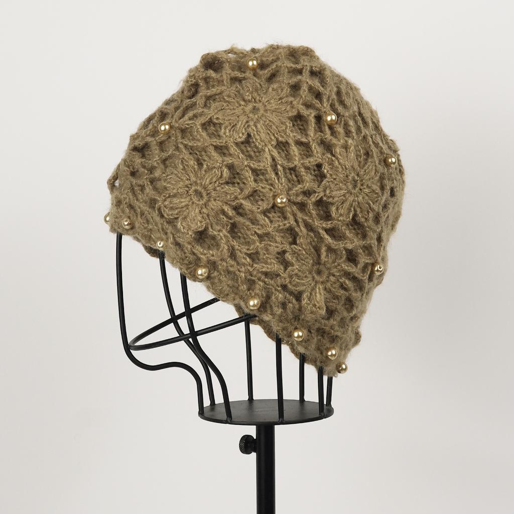Autumn and winter heavy industry pearl lace crochet thin wool hat women's fashion age-reducing handmade knitted hat tide