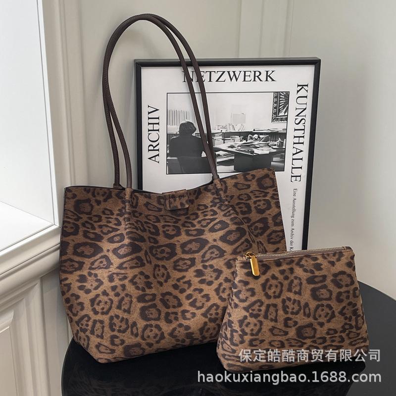 Leopard Print Bag Women's Large Capacity 2025 New Autumn and Winter Retro Shoulder Mother and Child Bag To Work Commuting Armpit Tote Bag