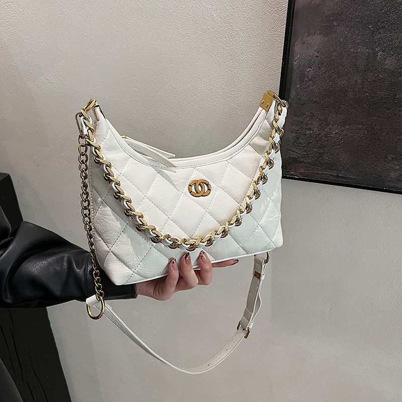 Fashion Bag Women's New French Chain Single Shoulder Exquisite Armpit Bag High-end Portable Messenger Bag Tide