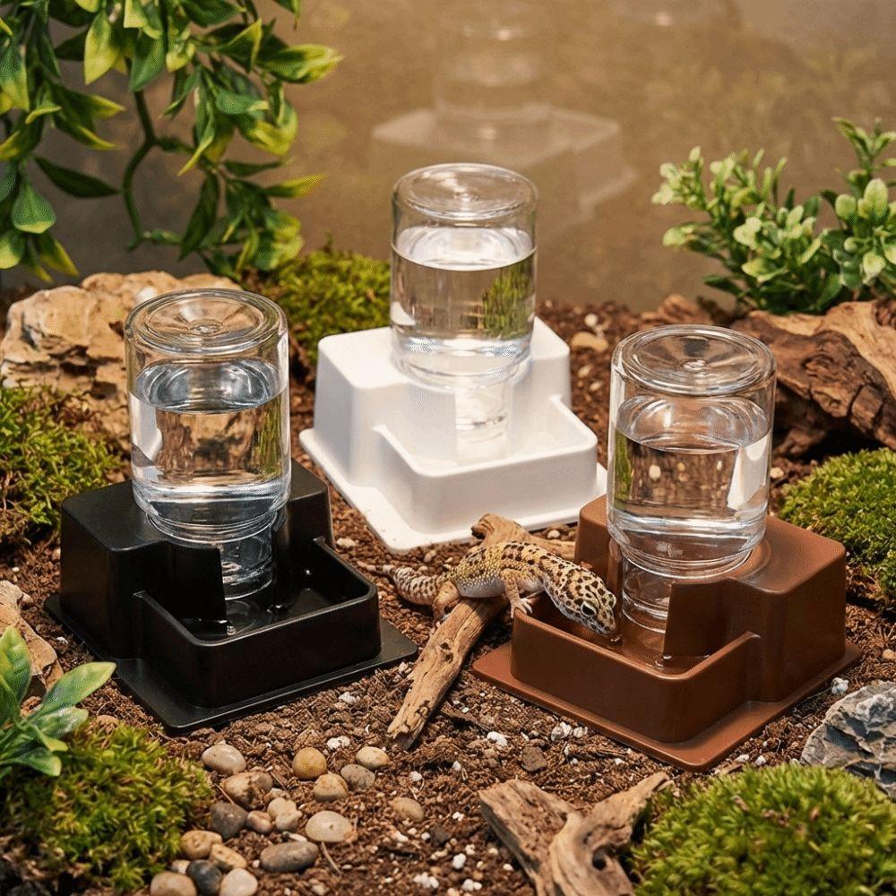 Auto Refill Function Reptile Water Dish Space Saving Anti-slip Base Reptile Water Dispenser Plastic Detachable