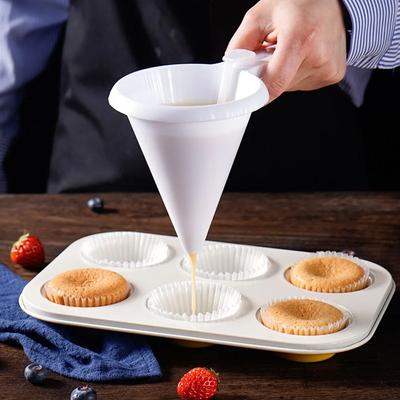 2pecs Cream Batter Dispenser Funnel Chocolate Candy Icing Funnel Mold Bakeware Foodgrade Plastic Pancake Cake Baking Tool DIY Kitchen