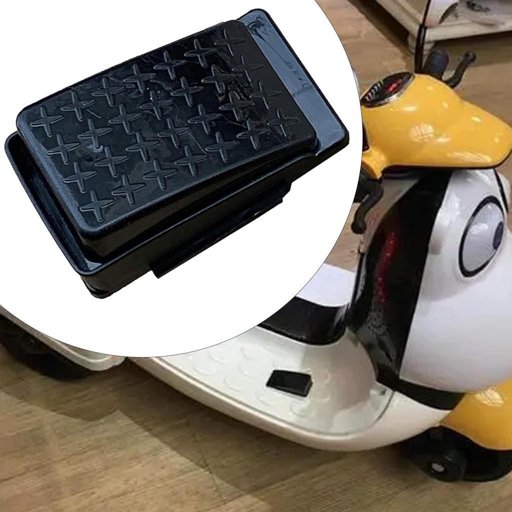 Pedal for Electric Vehicles with Automatic Reset And Construction