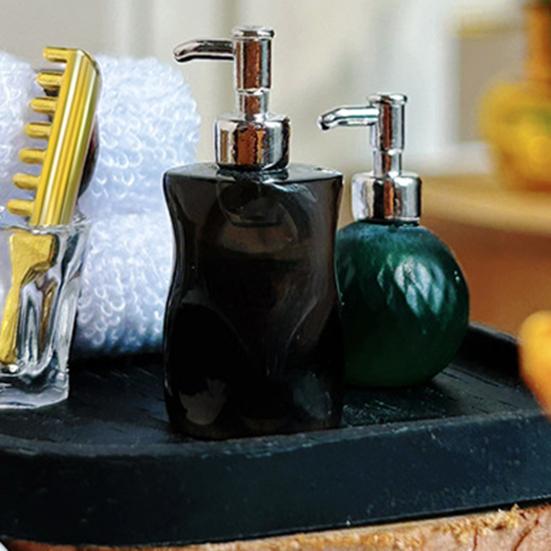 1 Set Miniature Bathroom Supplies, 1:12 Scale Mini Bathroom Accessories, Realistic Shampoo Bottles Towels Combs Mirrors for Doll Mansion Bathroom Sink