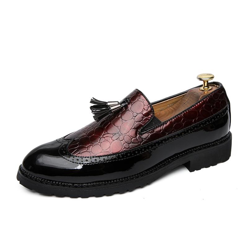 Fashion Leather Loafers Men Shoes Brogue Business Dress Shoes Fashion Platform Shoes Casual Shoes Men Driving Shoes Moccasin