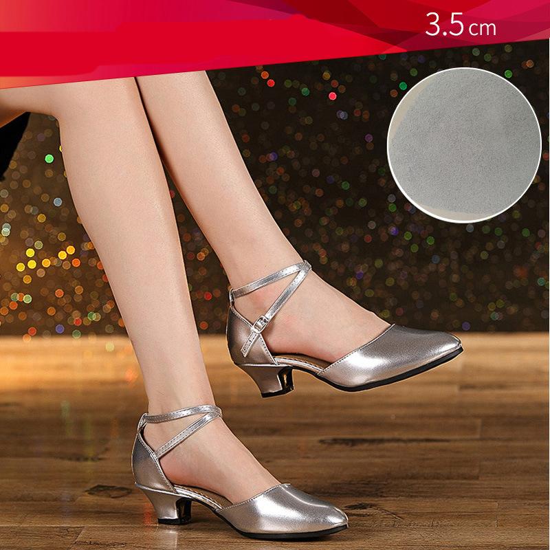

Женские блестящие кожаные туфли для латинских танцев с закрытым носком, мягкая подошва, современная обувь для сальсы, танго, каблук 3,5 см 37EU/CN38