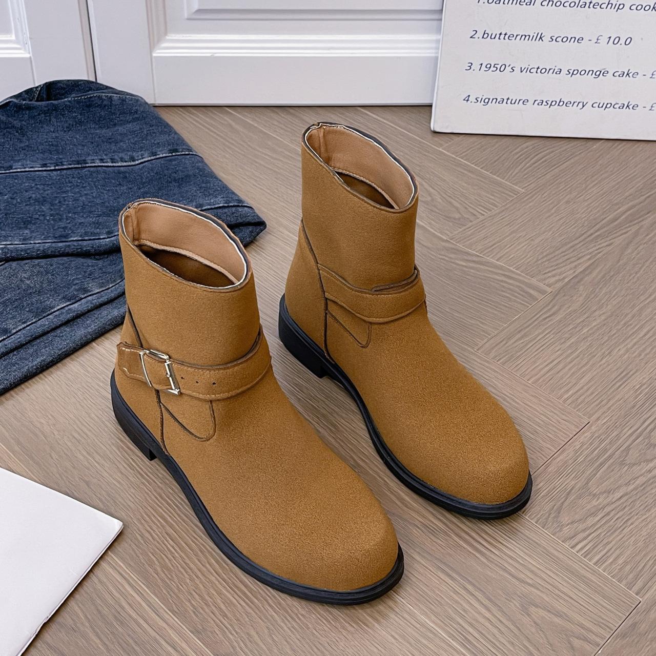 

2024 осень и зима новая мода универсальные короткие ботинки женские замшевые ретро короткие ботинки женские на плоской подошве с пряжкой ремня тонкий конский 41